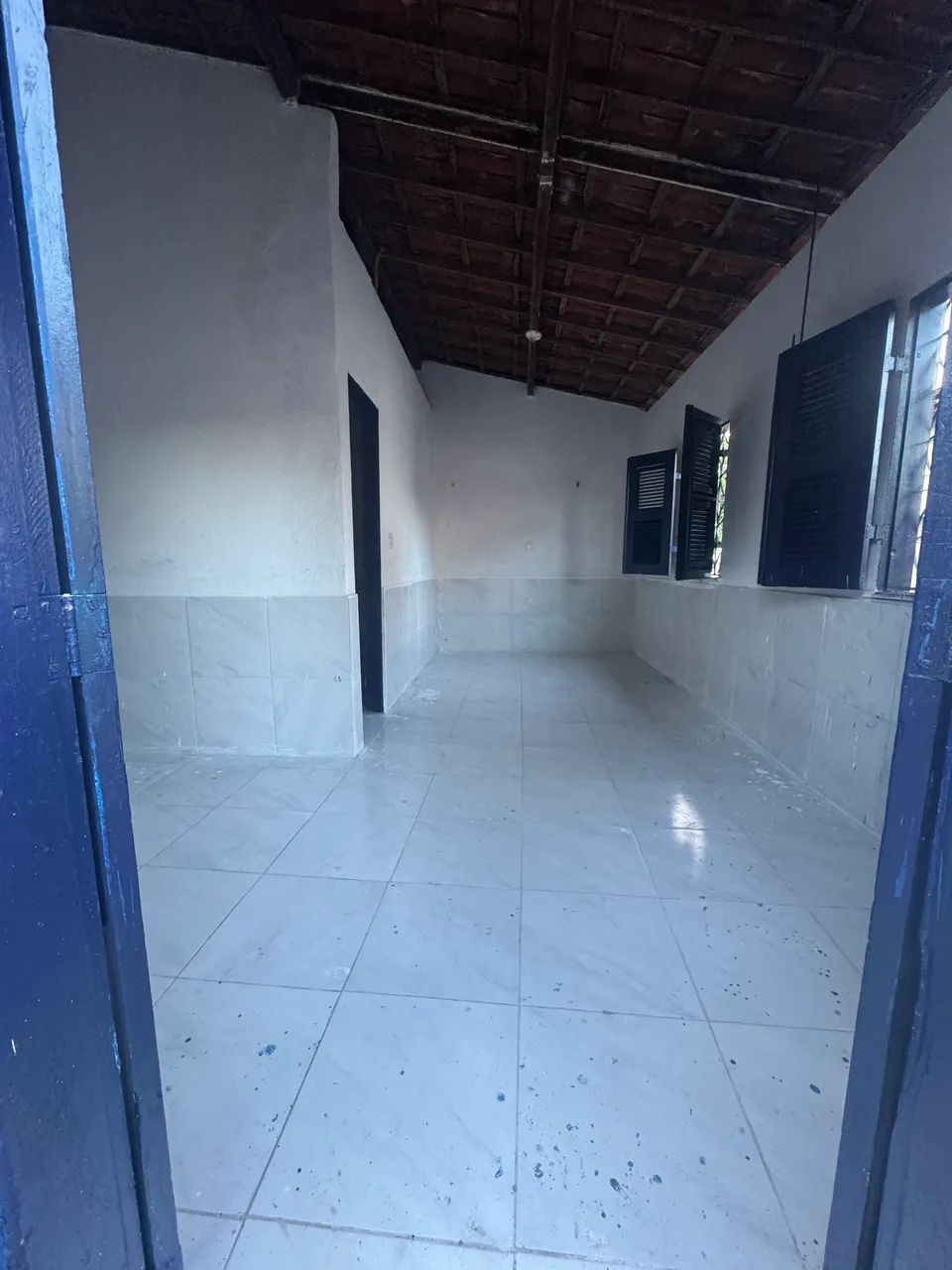 Aluga-se casa recém reformada  - Foto 2