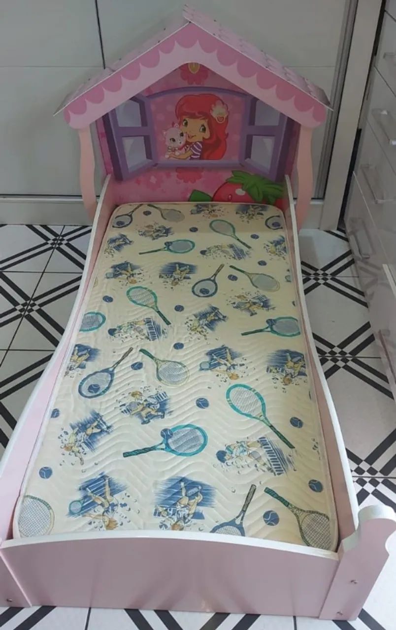 Mini cama casa moranguinho com colchão nova nunca usada