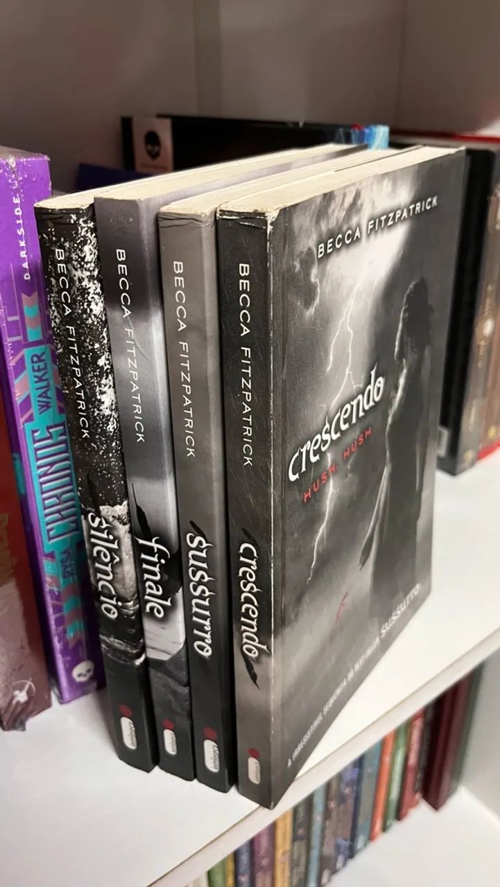 Série hush hush  - Foto 2