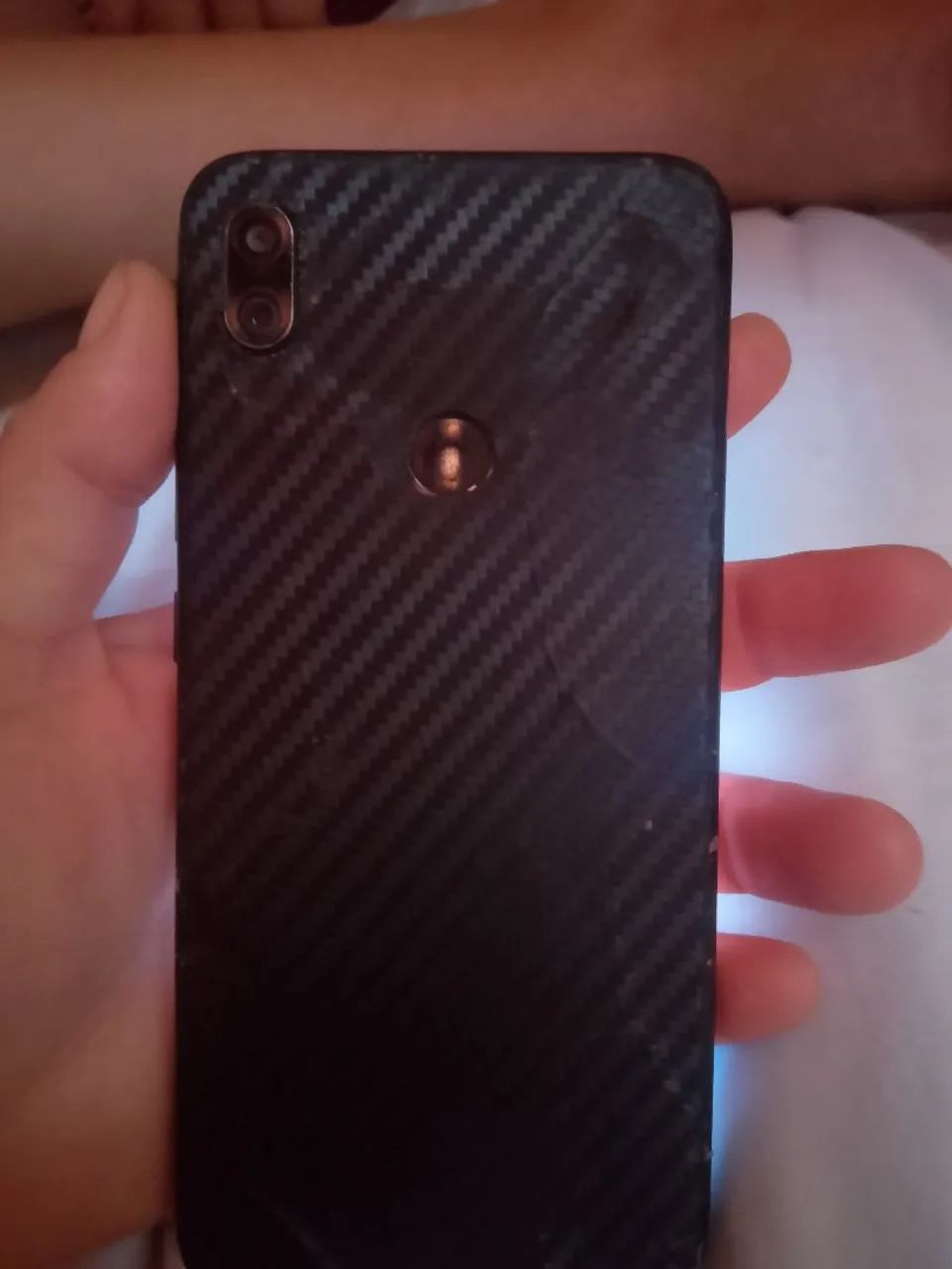 Vendo esse celular ele muito bom porém algumas manchas mais interfere nada ótimo  - Foto 2