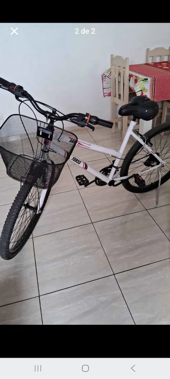 Bicicleta nova (pouco tempo de uso)