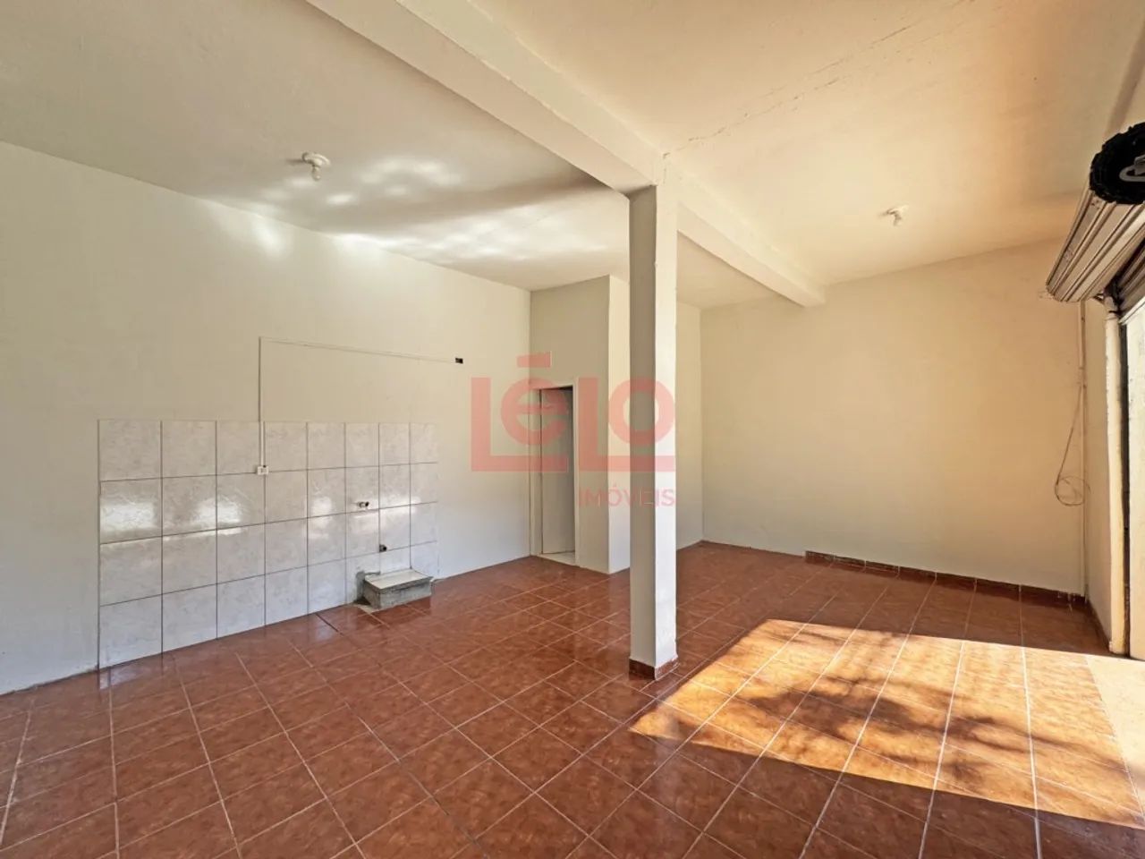 Sala comercial - Próximo a Av Tuiuti e Av Dona Sophia Rasgulaeff - Foto 4