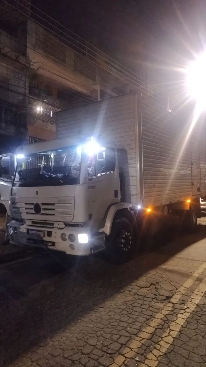 Caminhão Mercedes bens  - Foto 4