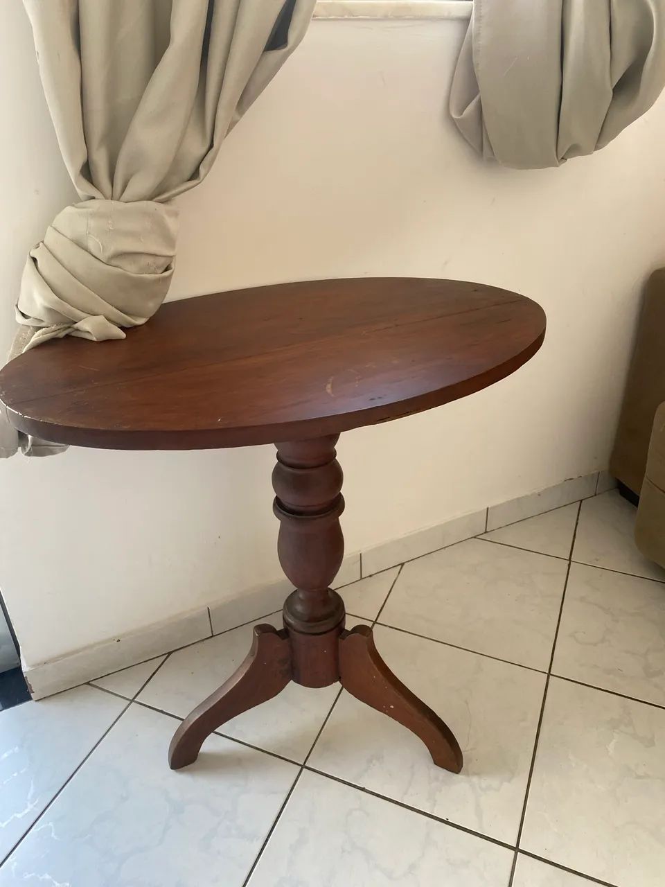 Mesa de Canto de Madeira