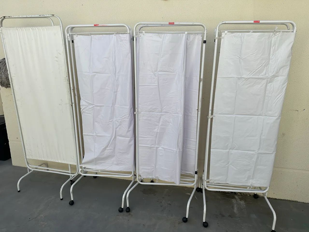 Biombo hospitalar 