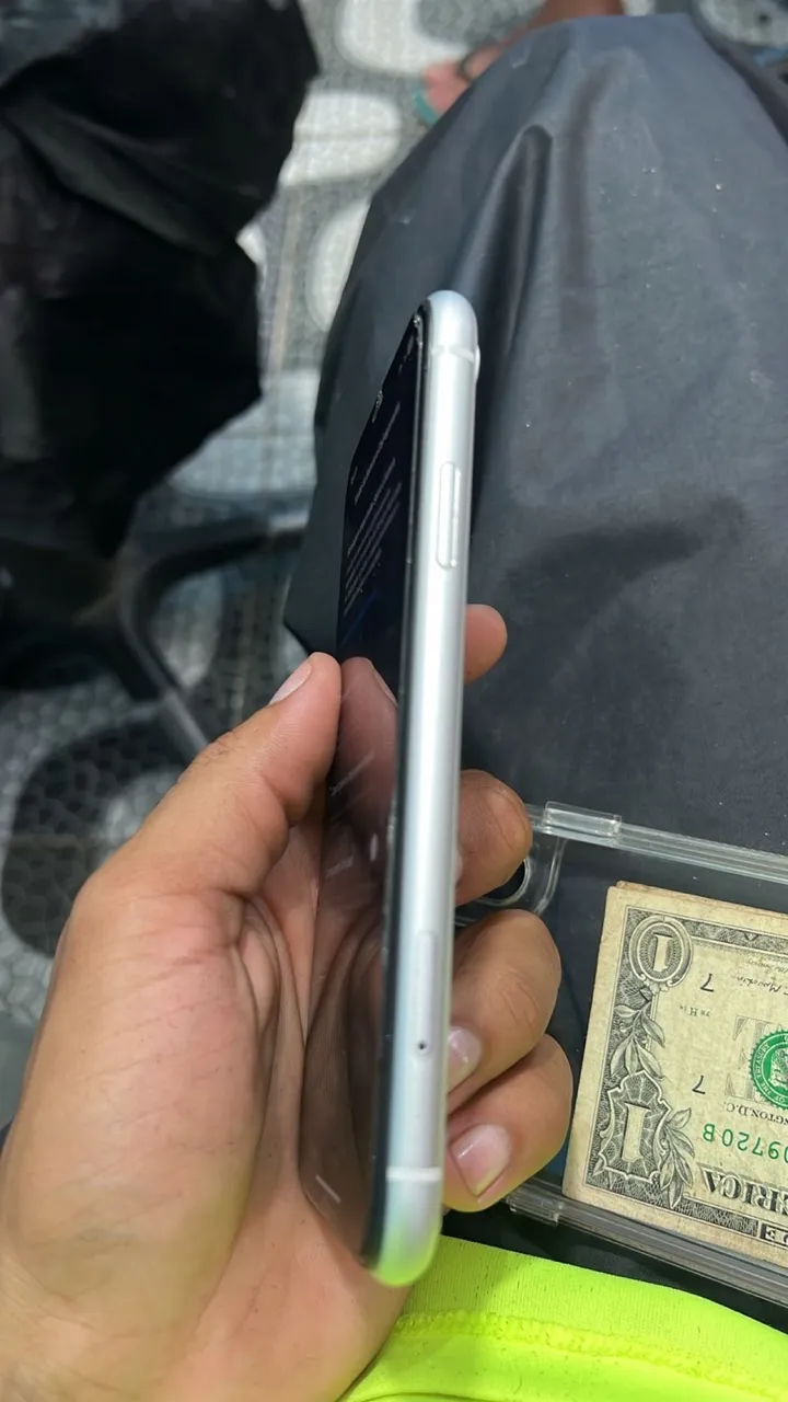 iPhone SE - Celulares e Smartphones - Capelinha, Salvador