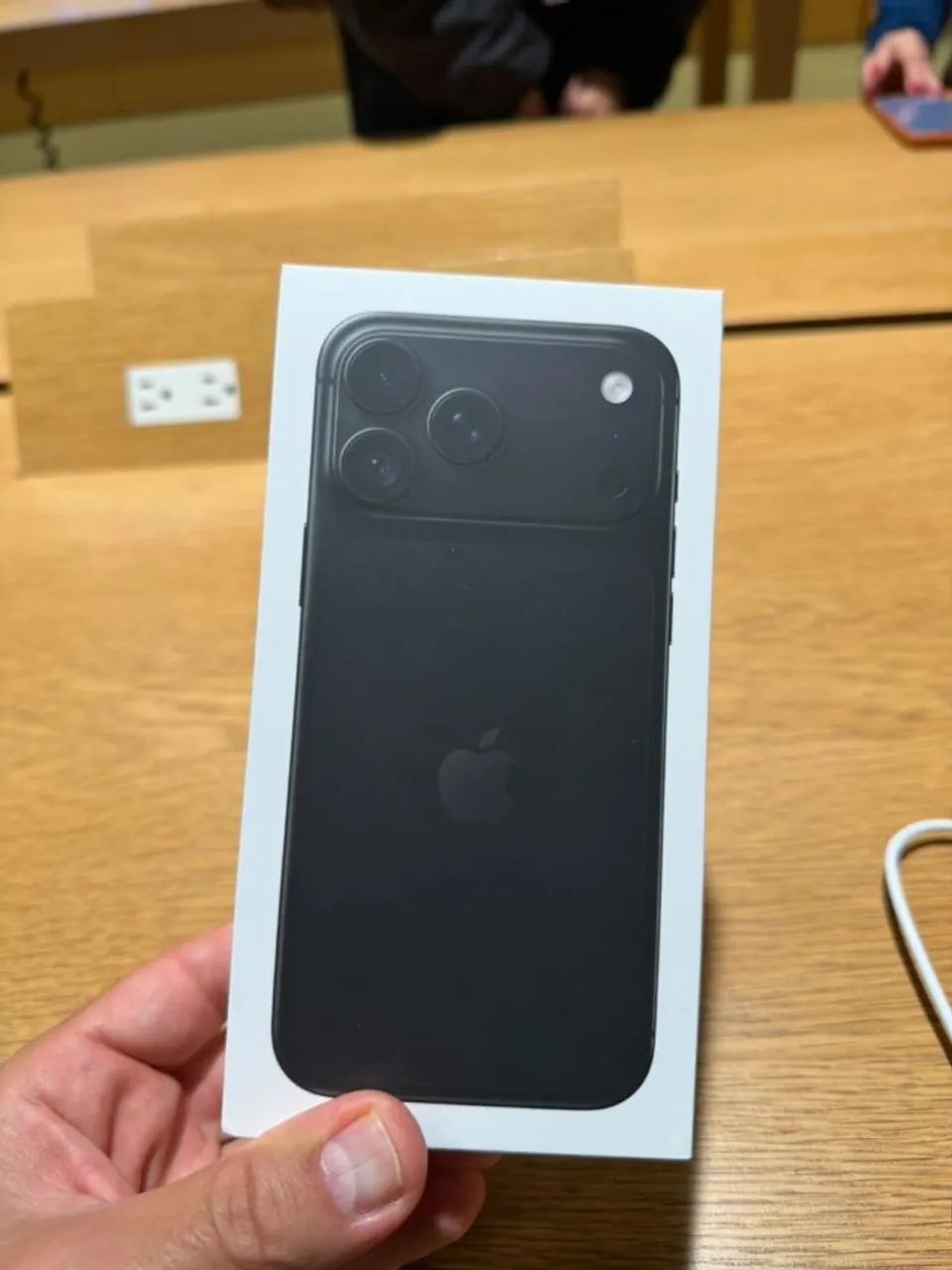 Apple iPhone 18 Pro Max 512GB Preto 12GB RAM  - Foto 5