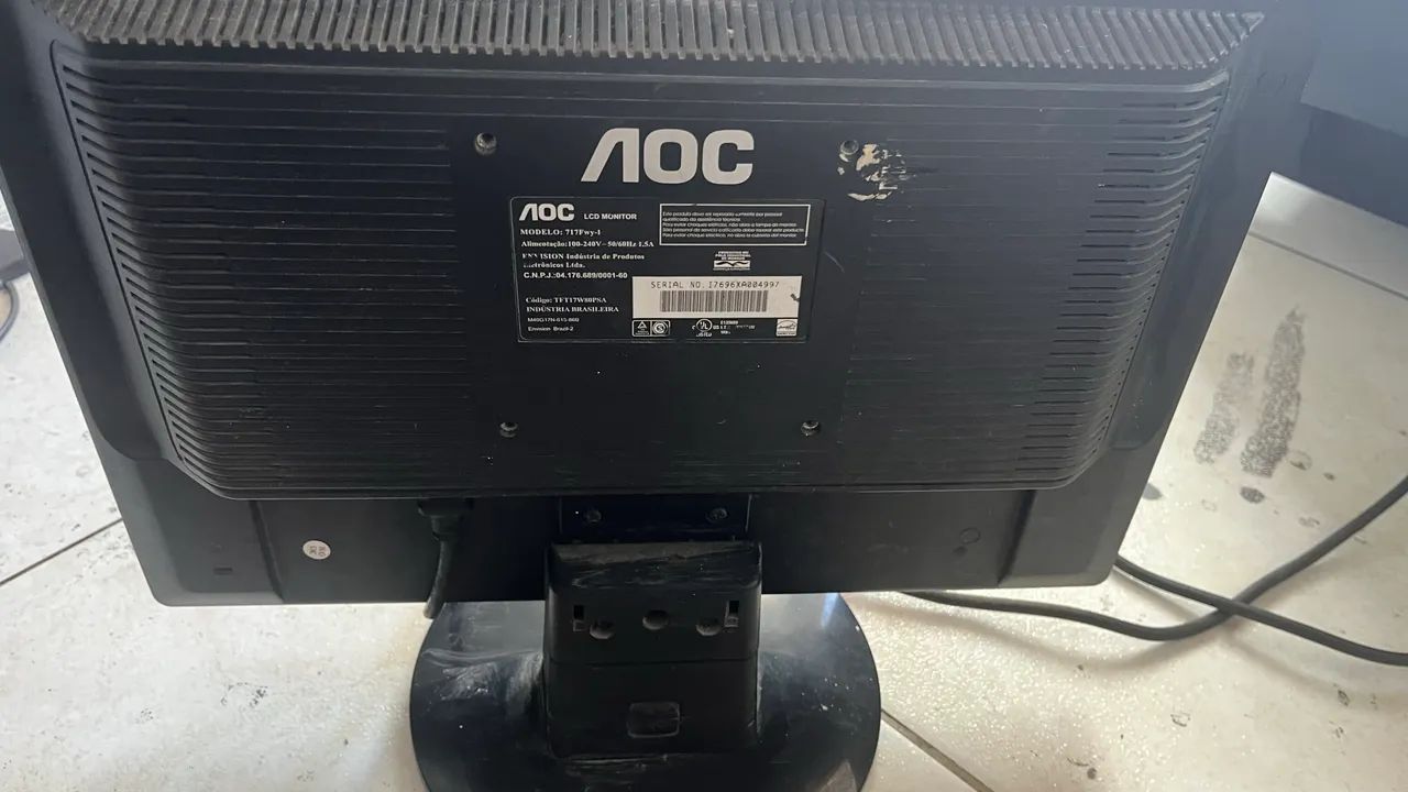 Monitor AOC 17? - modelo 717W