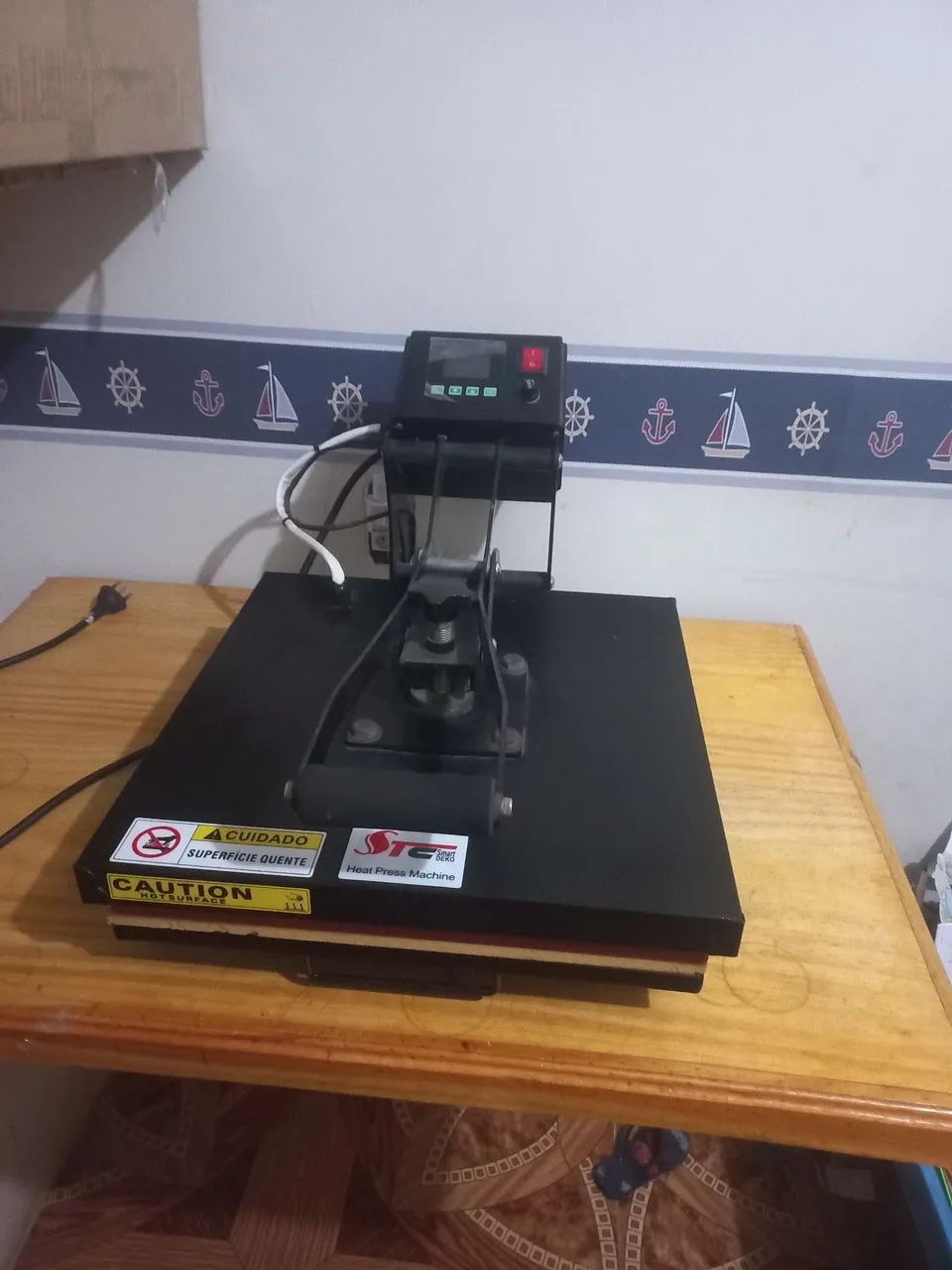 Vendendo maqui a para personalização. 