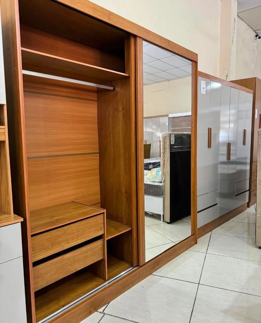 Guarda roupa viena 2.20x2.02m