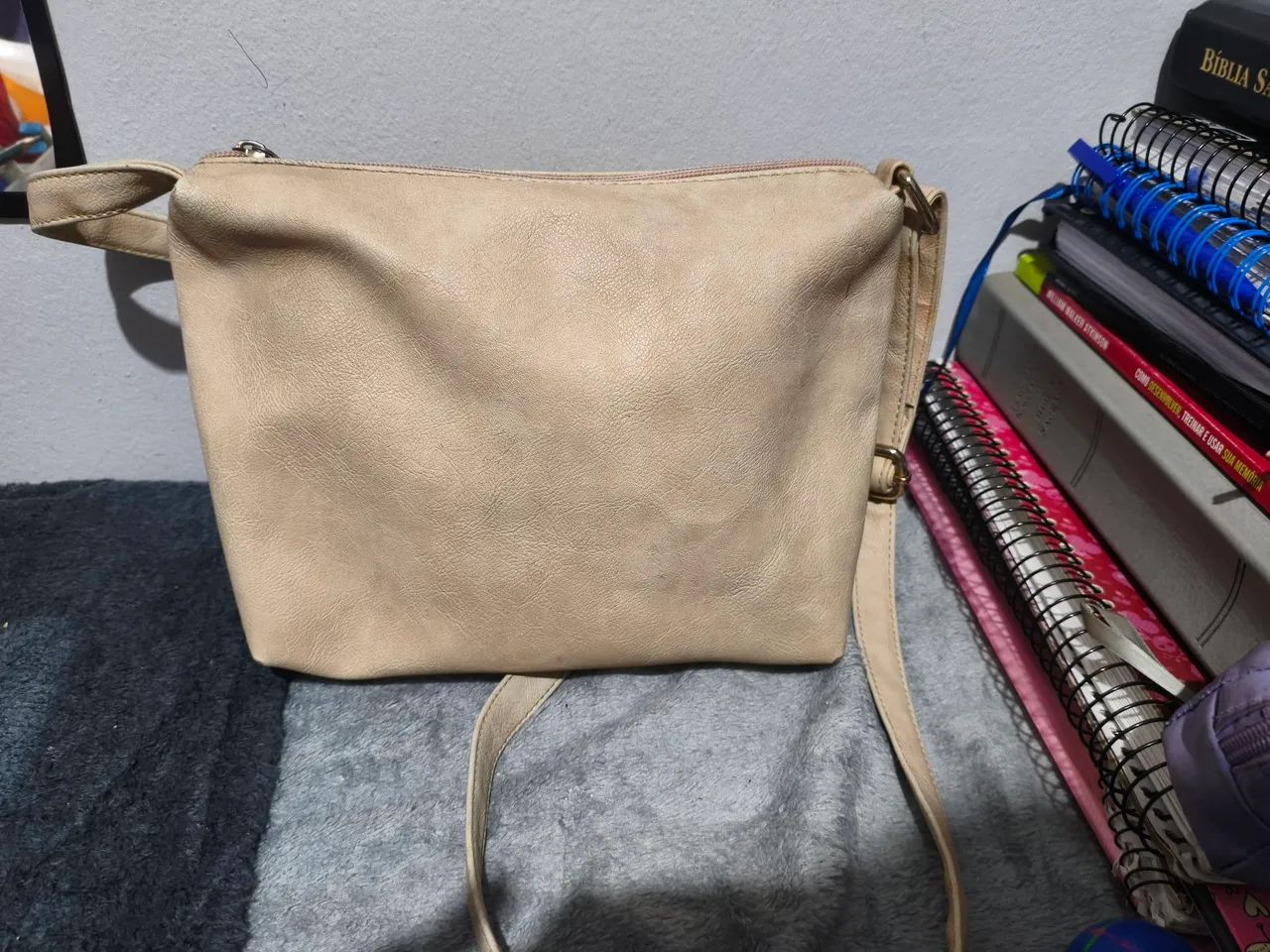 Bolsa de ombro de couro sintético 