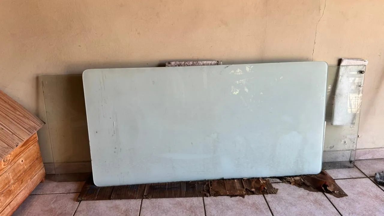 Glass for donation64985874571394120