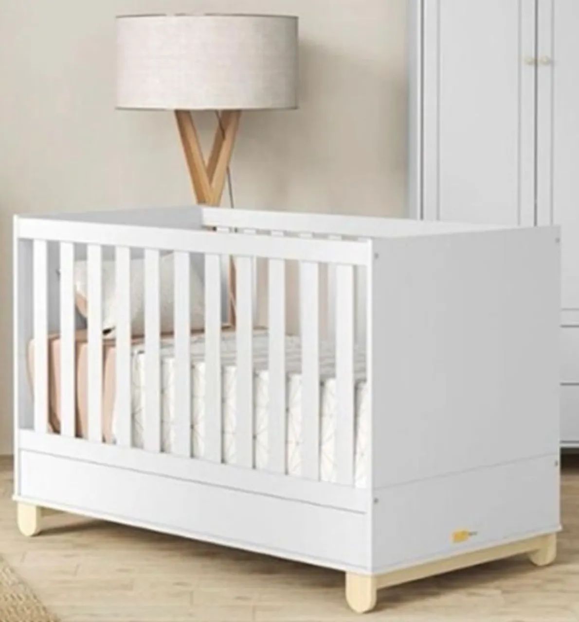 Berço americano 2 em 1 que vira mini cama conservado - Foto 2