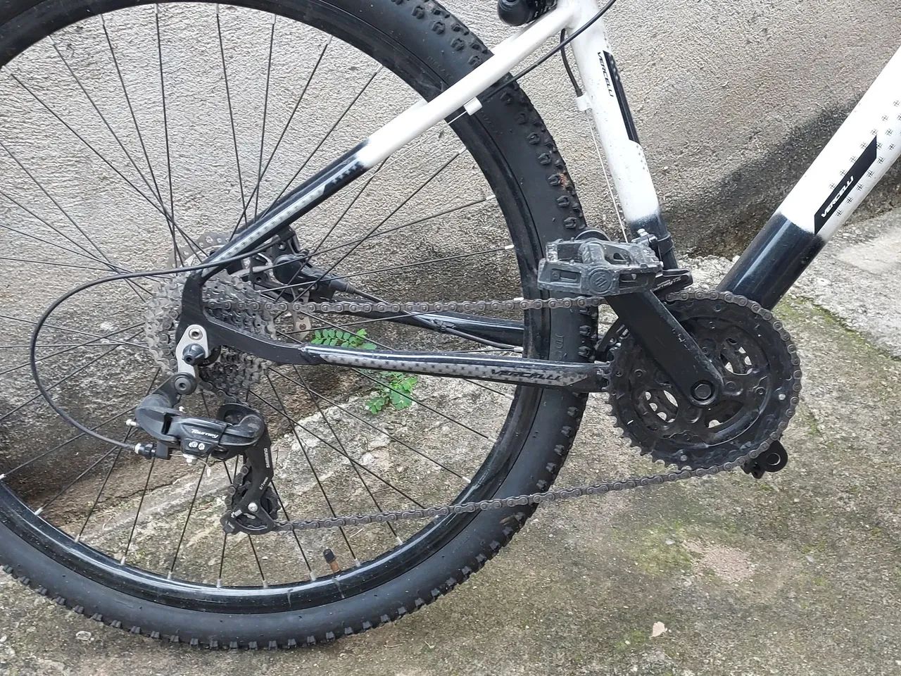 Bicicleta vercelli aro 29 8 marchas 