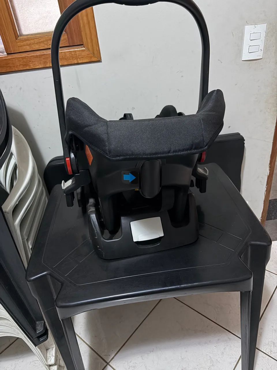 bebê conforto Kiddo Casulo Click na cor preta - Foto 4