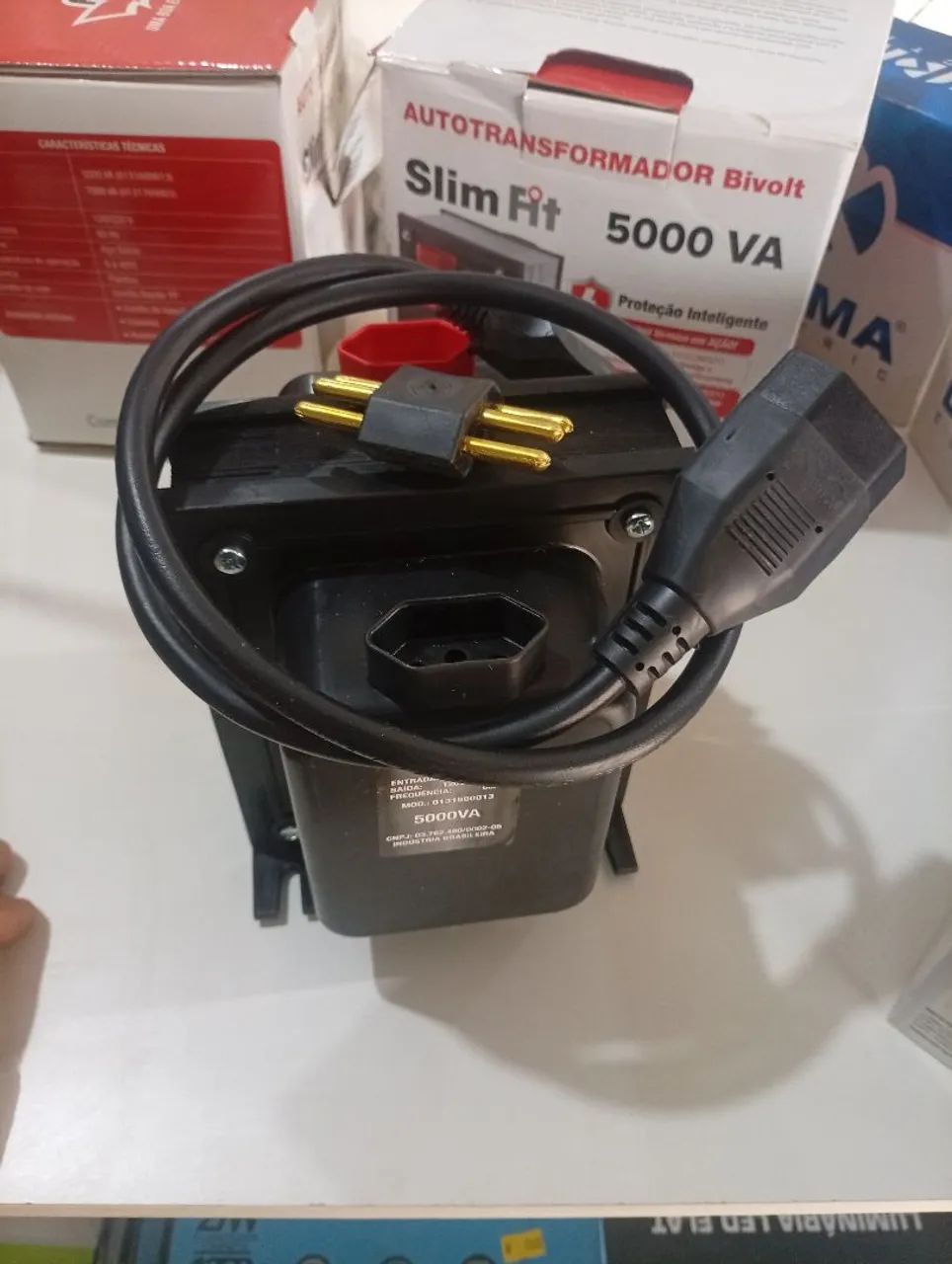 Transformador 5000va novo na caixa  - Foto 2