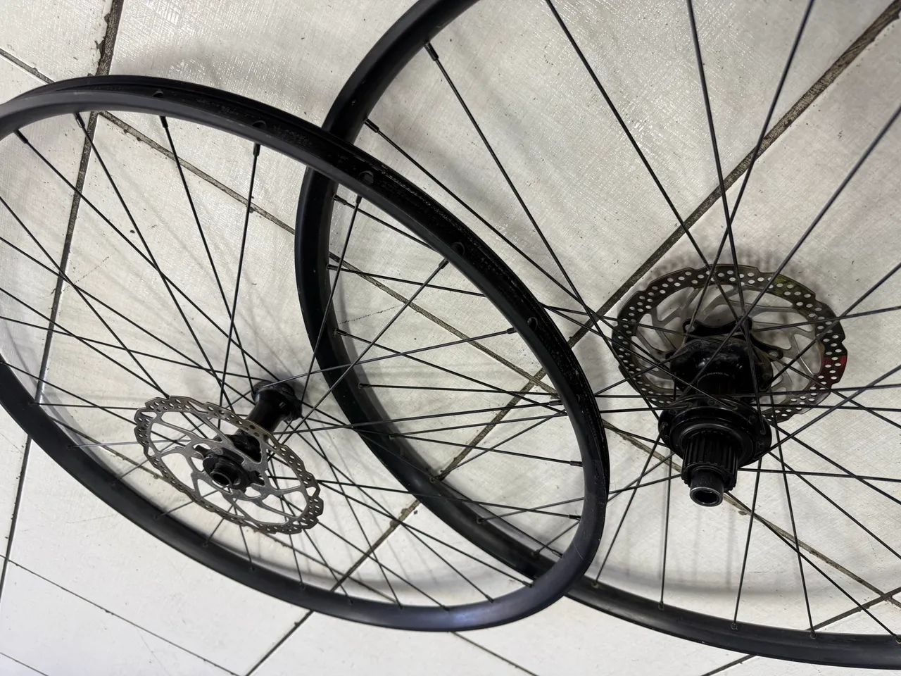 Par Rodas Shimano Micro boost  - Foto 3