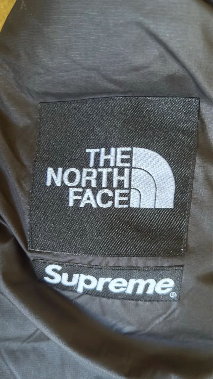 JAQUETA PUFFER THE NORTH FACE X SUPREME - Foto 5