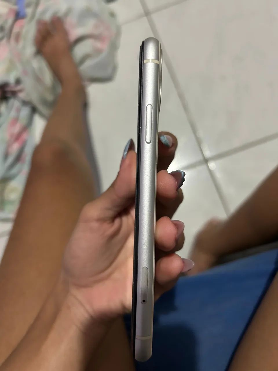 IPHONE 11-branco normal 128GB - Foto 2
