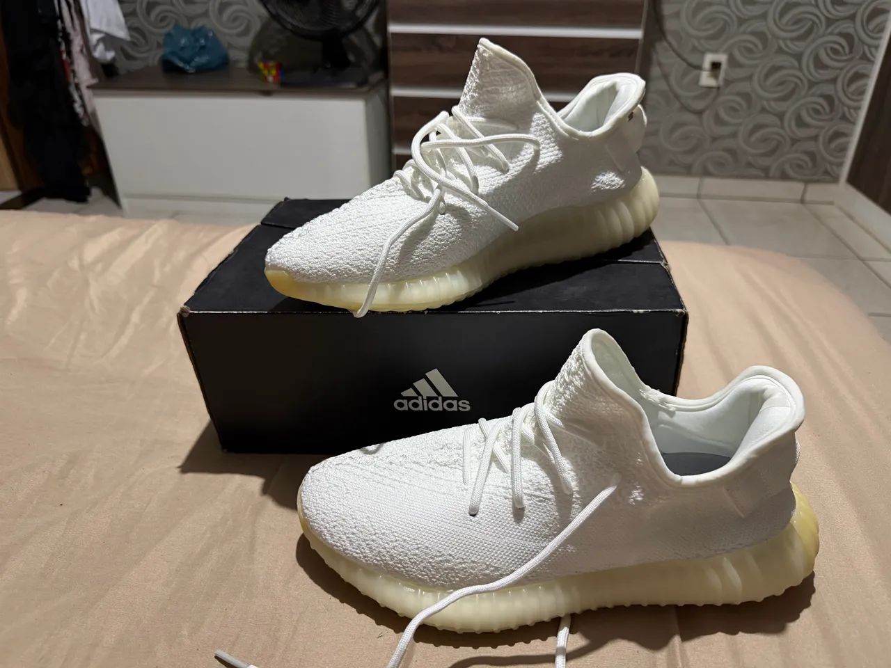 Tênis adidas yeezy - Foto 2