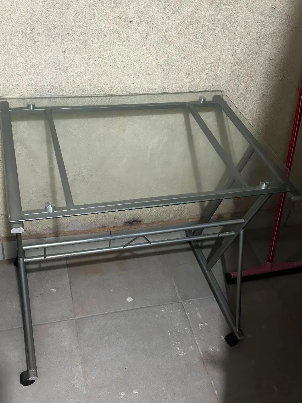 Mesa de Vidro com Rodinhas - 80 x 60 cm