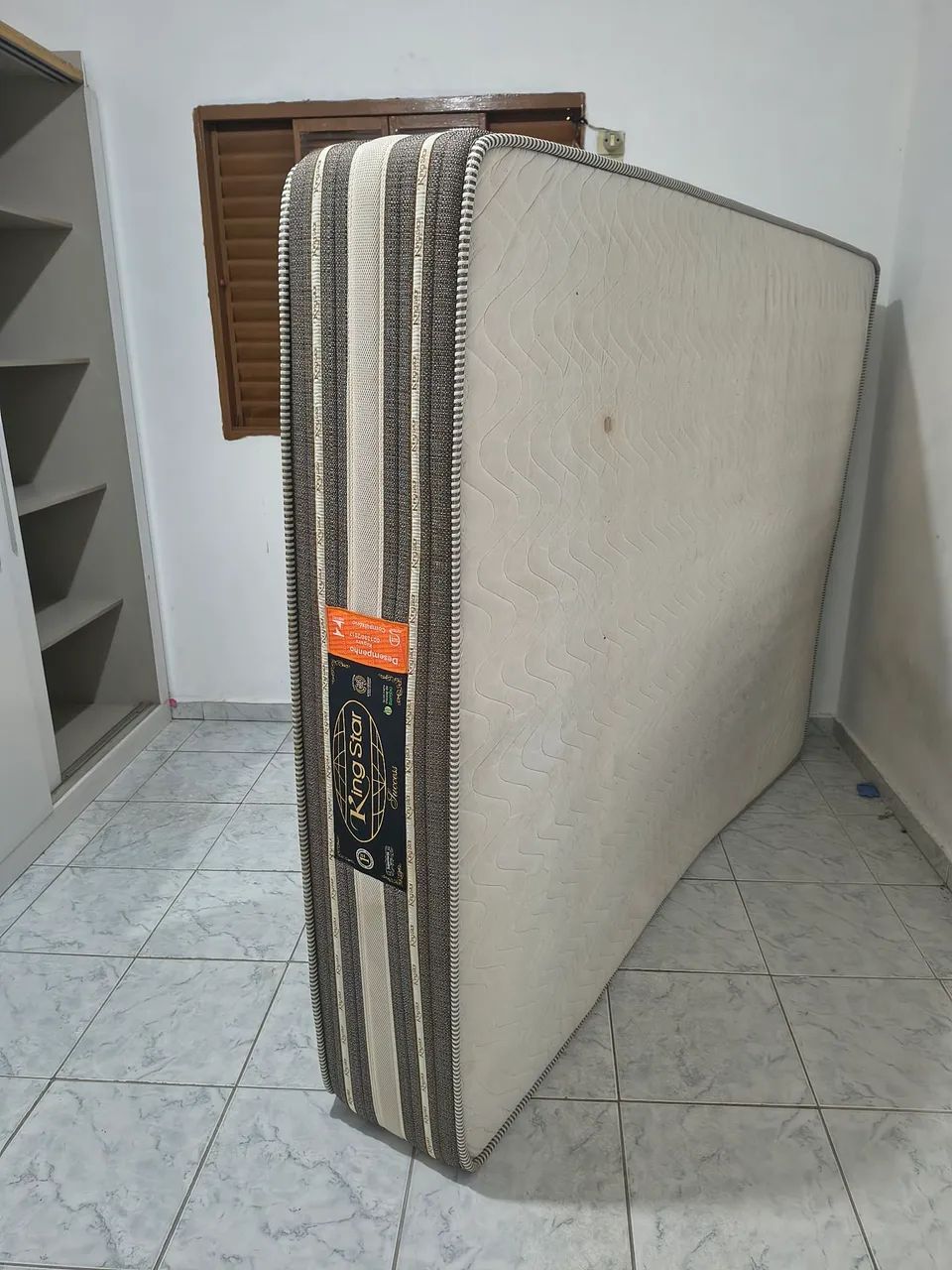 vendo colchão casal  king bom.estado - Foto 3