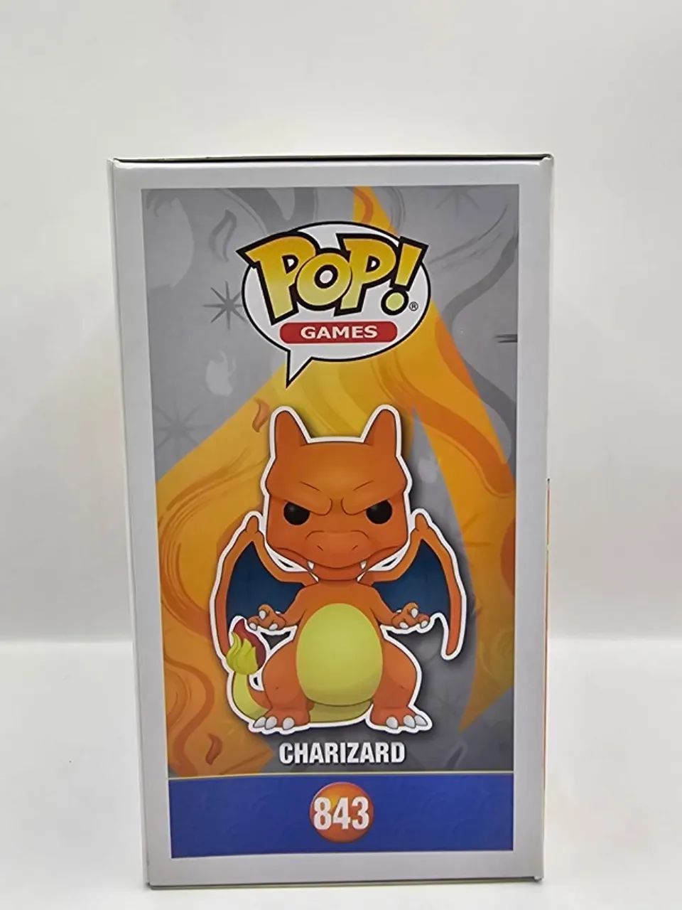 Funko Pop Pokemon! Charizard #843 - Foto 4