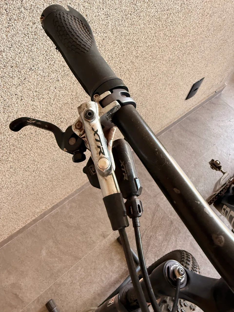 Bike Carbono - Aro 29 - EXCELENTE  - Foto 2