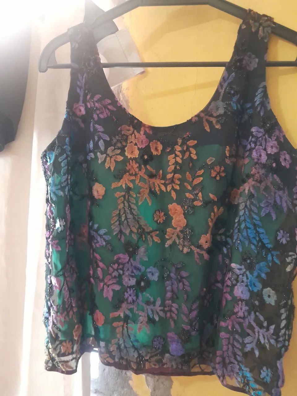 Blusa feminina de renda