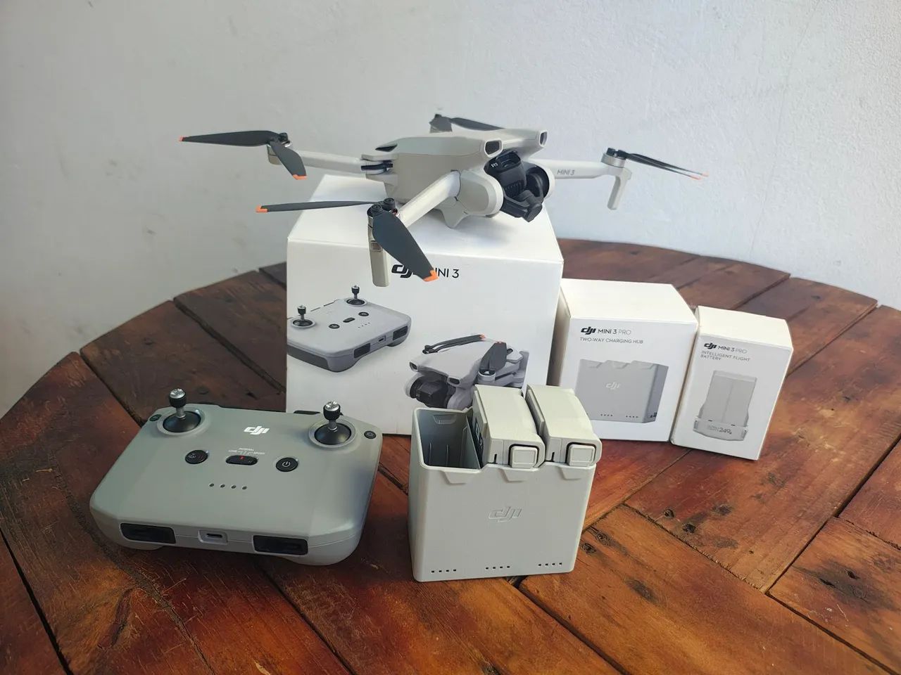 DJI de 3 + 2 baterias + hub (nacional homologado Anatel) - Foto 2