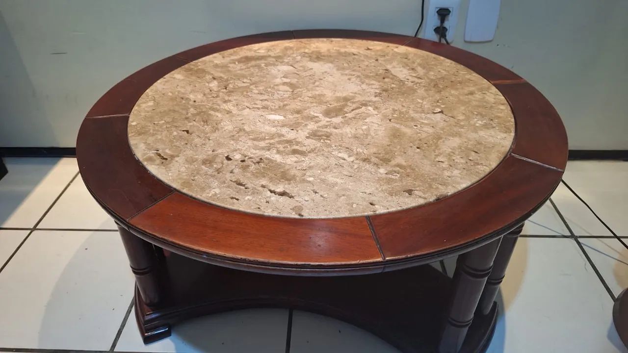 Mesa de centro clássica em madeira - Foto 2