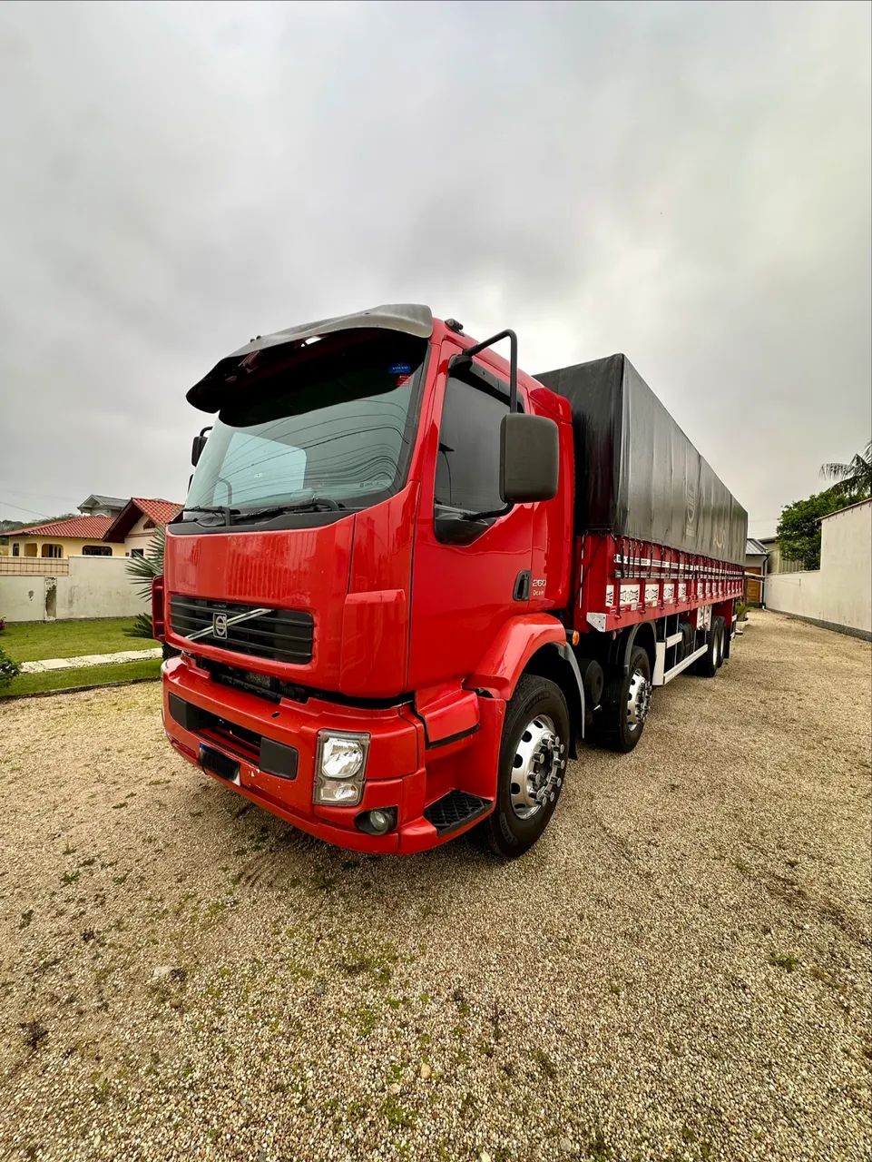 Volvo VM 260 8x2 Impecável 