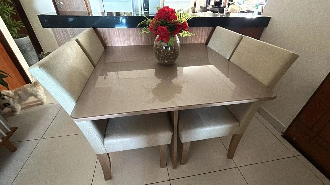 mesa 4 cadeiras
