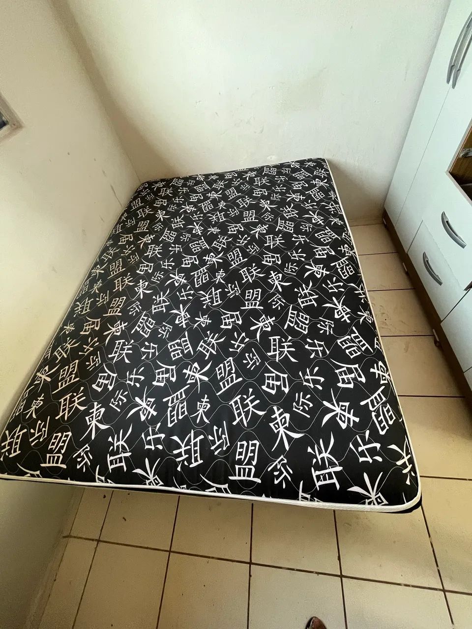 VENDO CAMA E GUARDA ROUPA