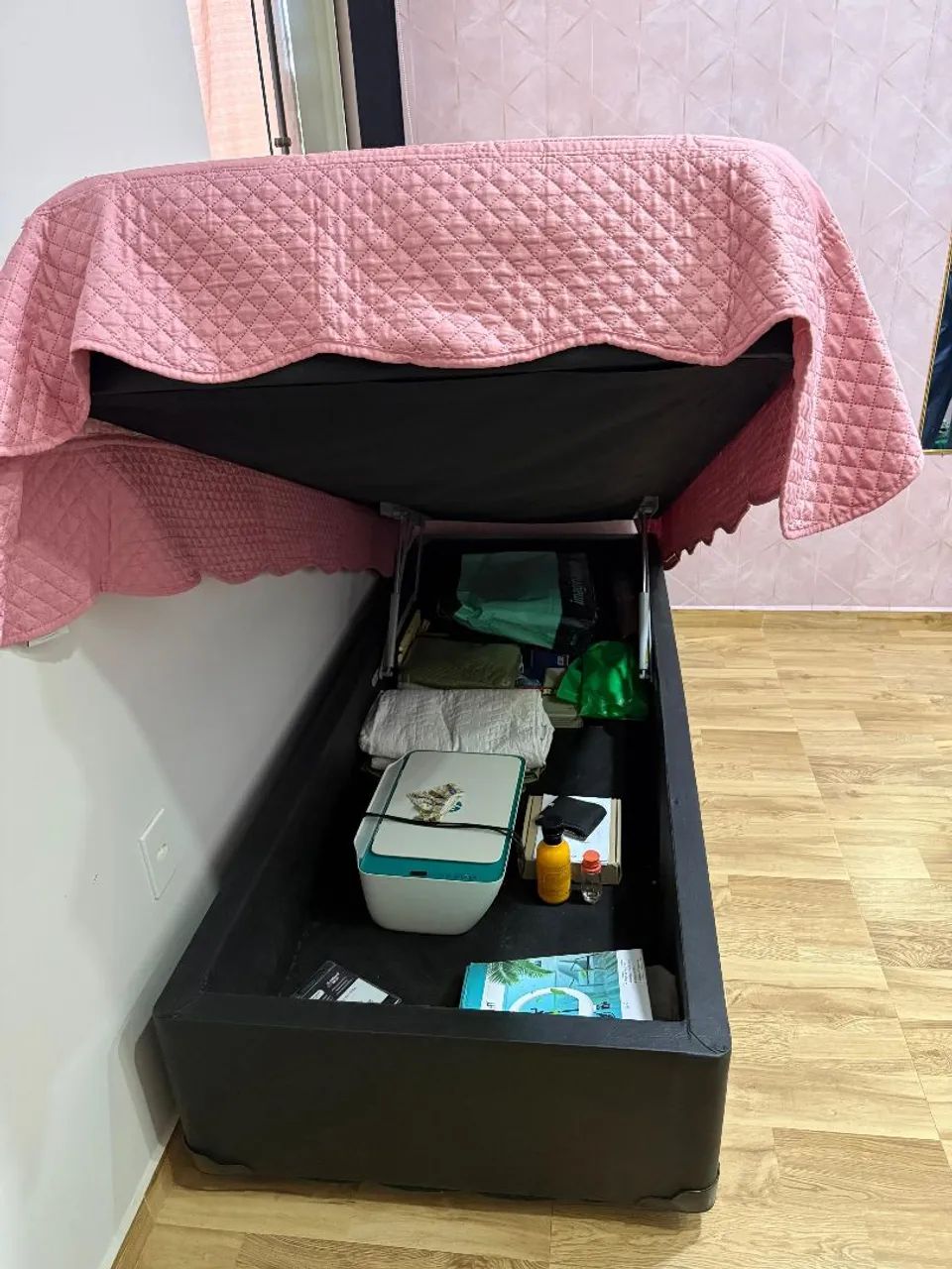 Cama box