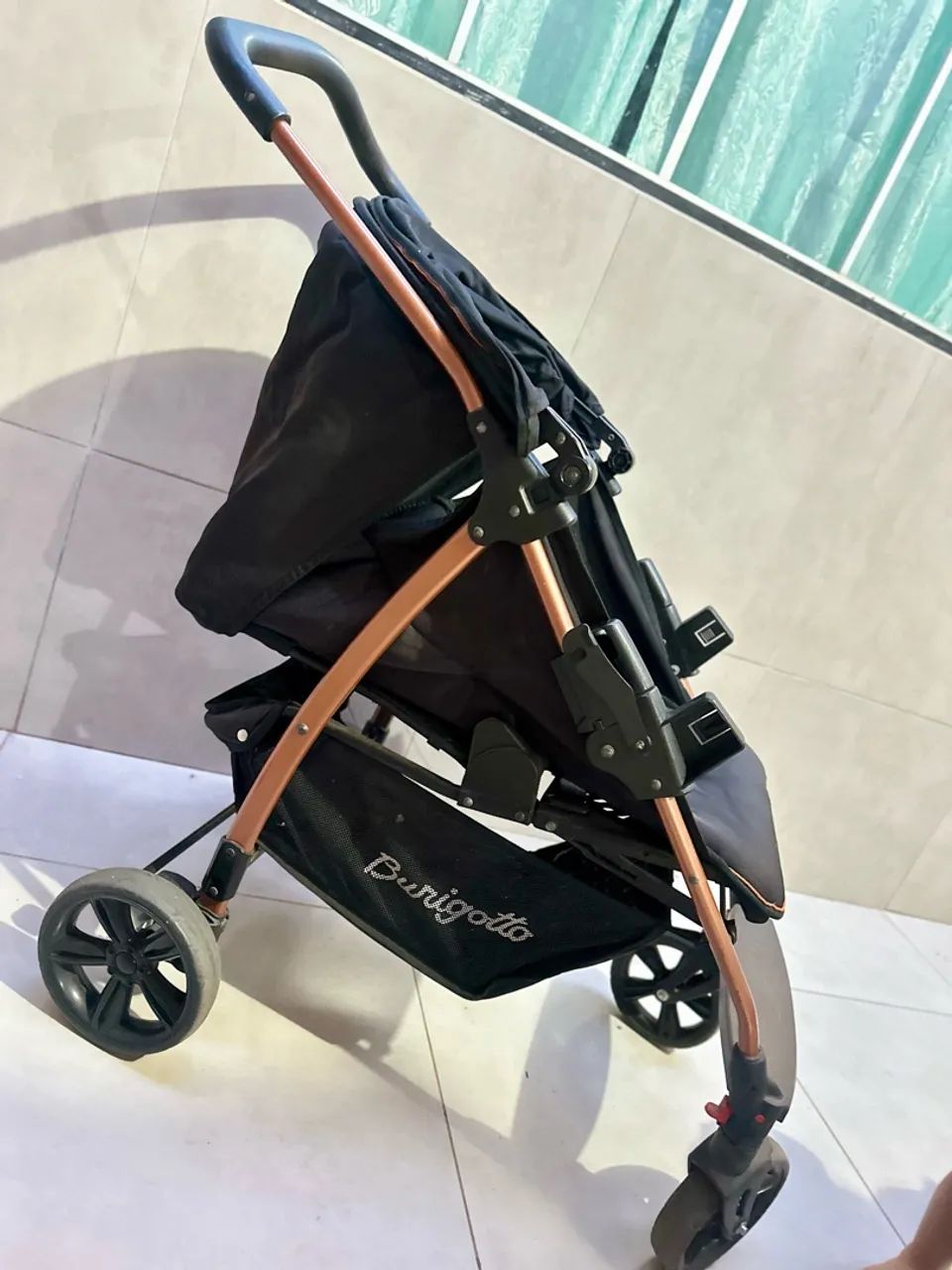 Carrinho + bebê conforto 