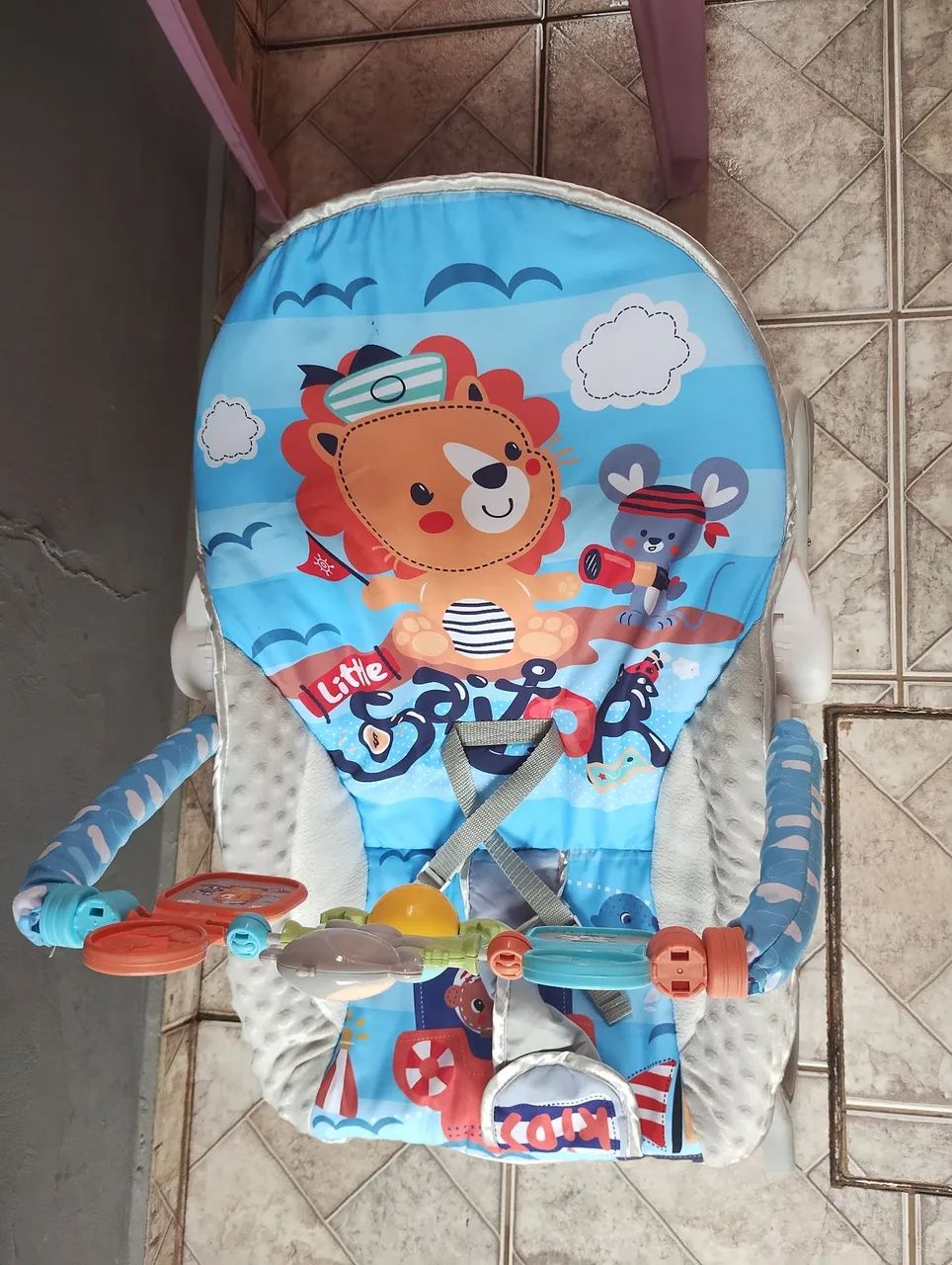 Vendo cadeirinha de balanço bebe 