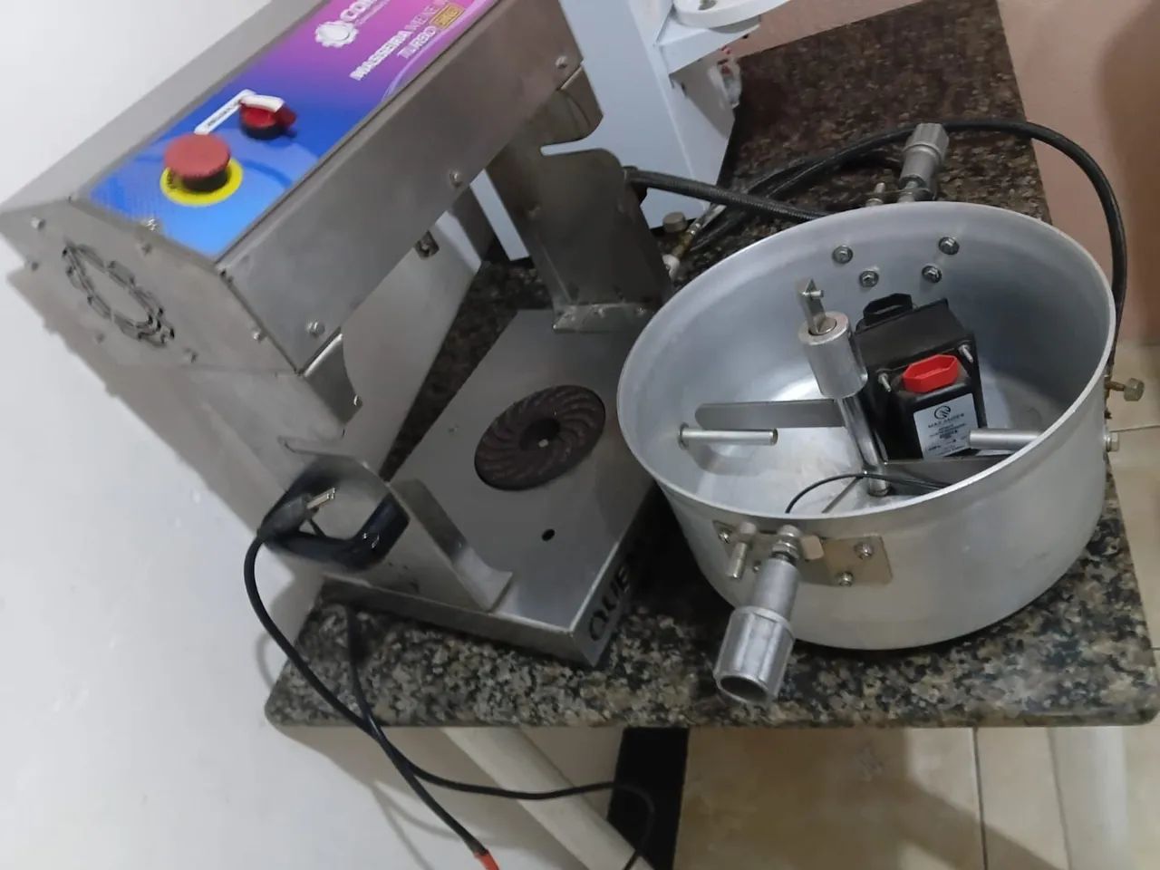 Máquina de salgado 