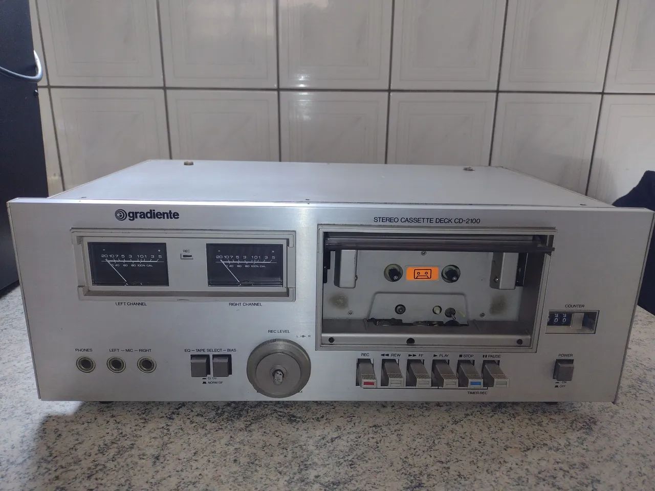 TATAPE DECK GRADIENTE CD-2100