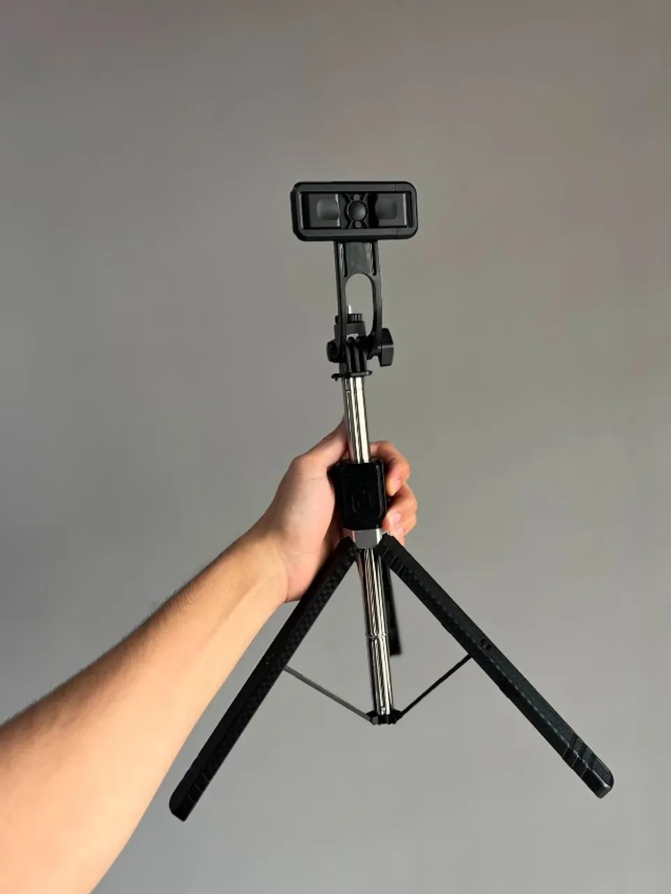 Tripé Profissional para Celular Ajustável e Portátil - Foto 3