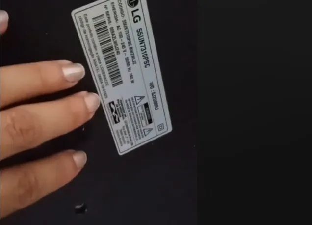 TV LG 55 POLEGADAS PEÇAS PARA REPARO OU CONCERTO