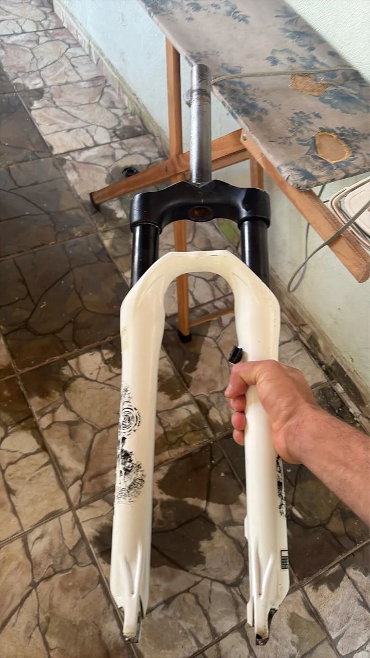 Vendo suspensão marzocchi - Ciclismo - São Benedito, Santa Luzia