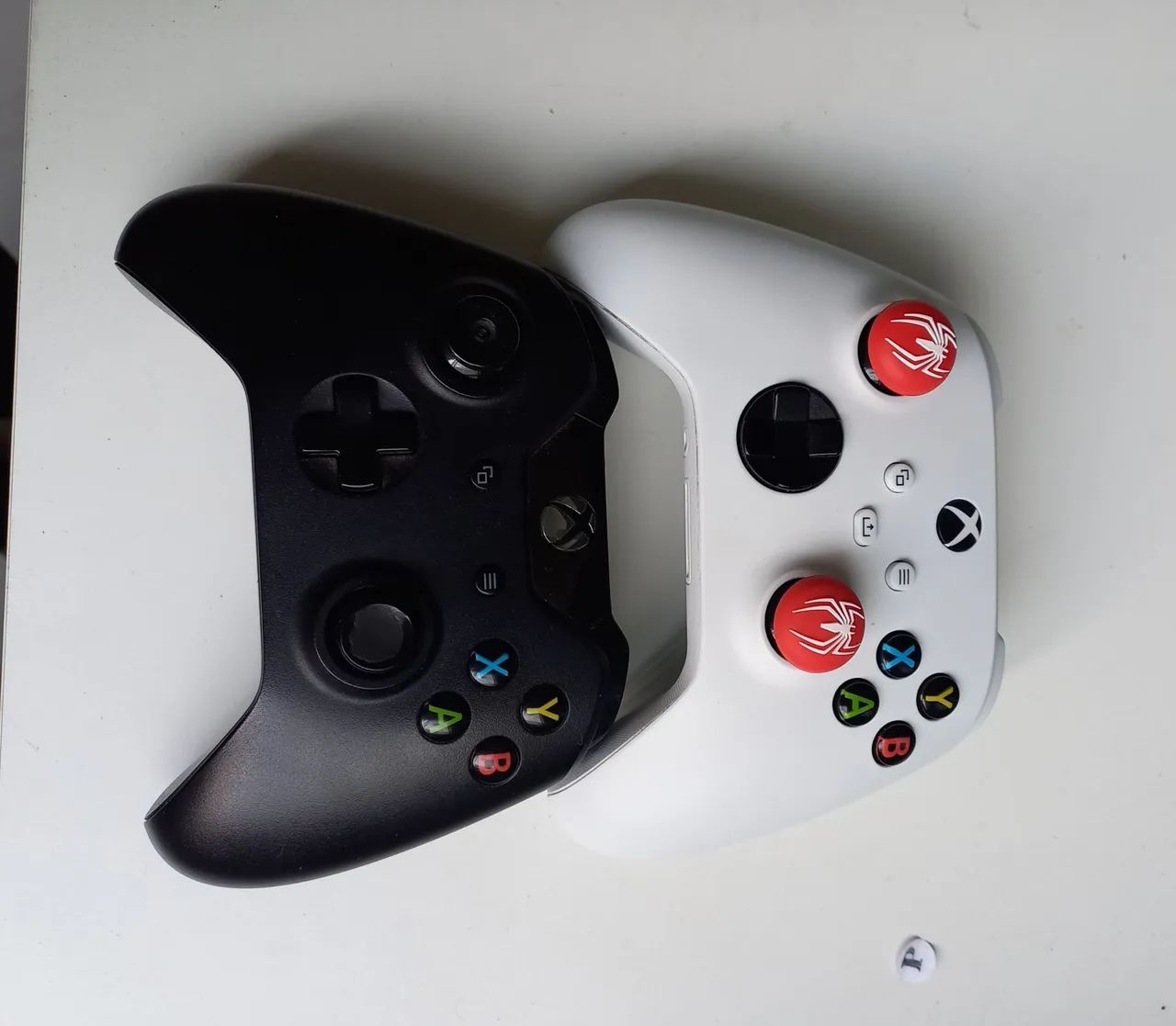 VENDO XBOX ONE S !! APENAS COM O CONTROLE PRETO - Foto 3
