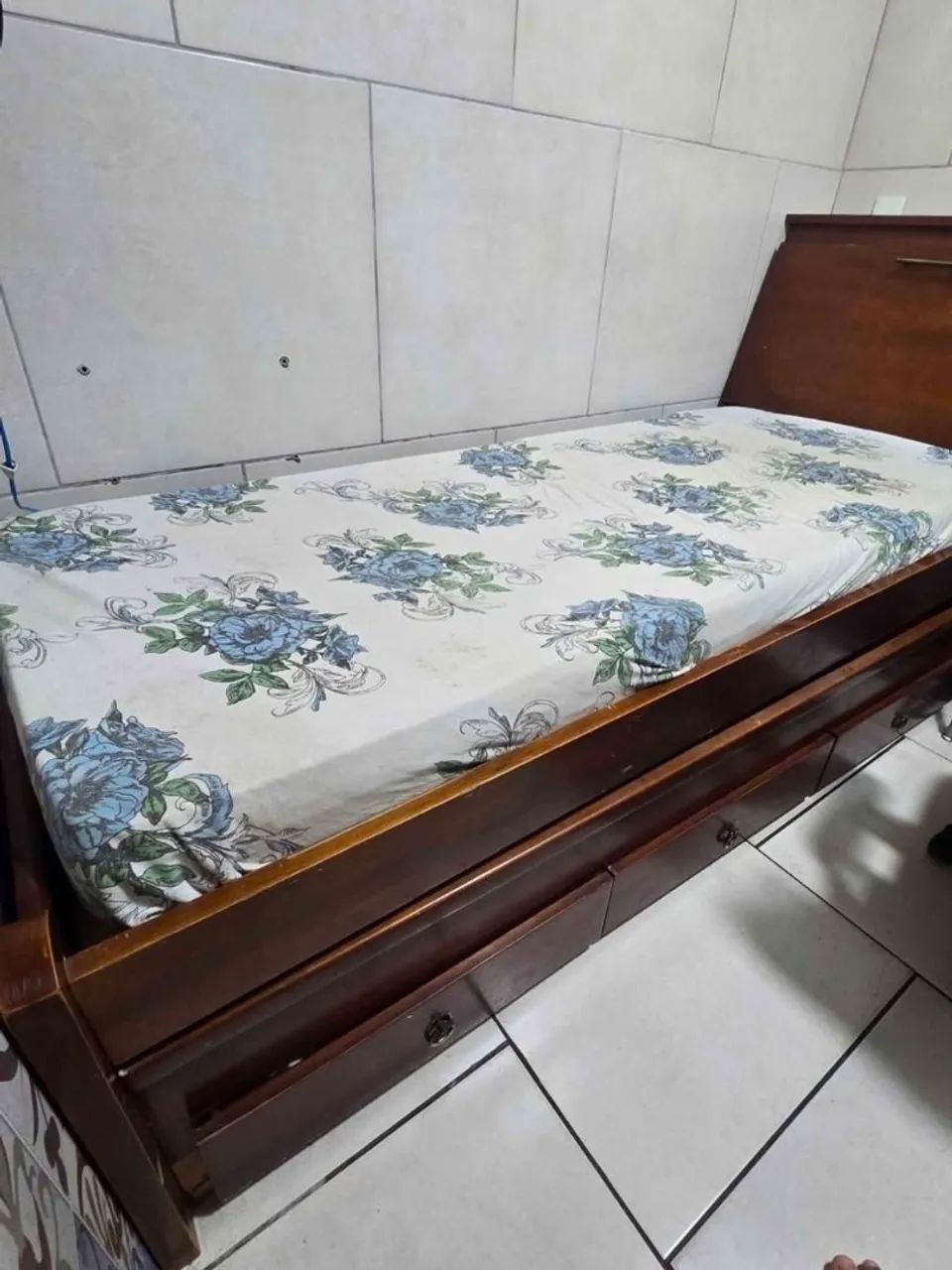 CAMA BICAMA DE SOLTEIRO EM MADEIRA COM BAÚ 