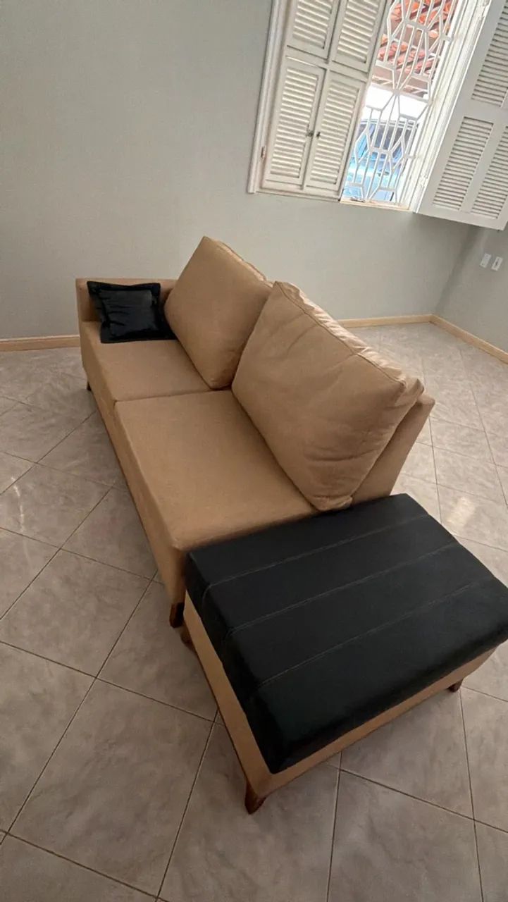 Sofá foi feito por encomenda modelo exclusivo  - Foto 2