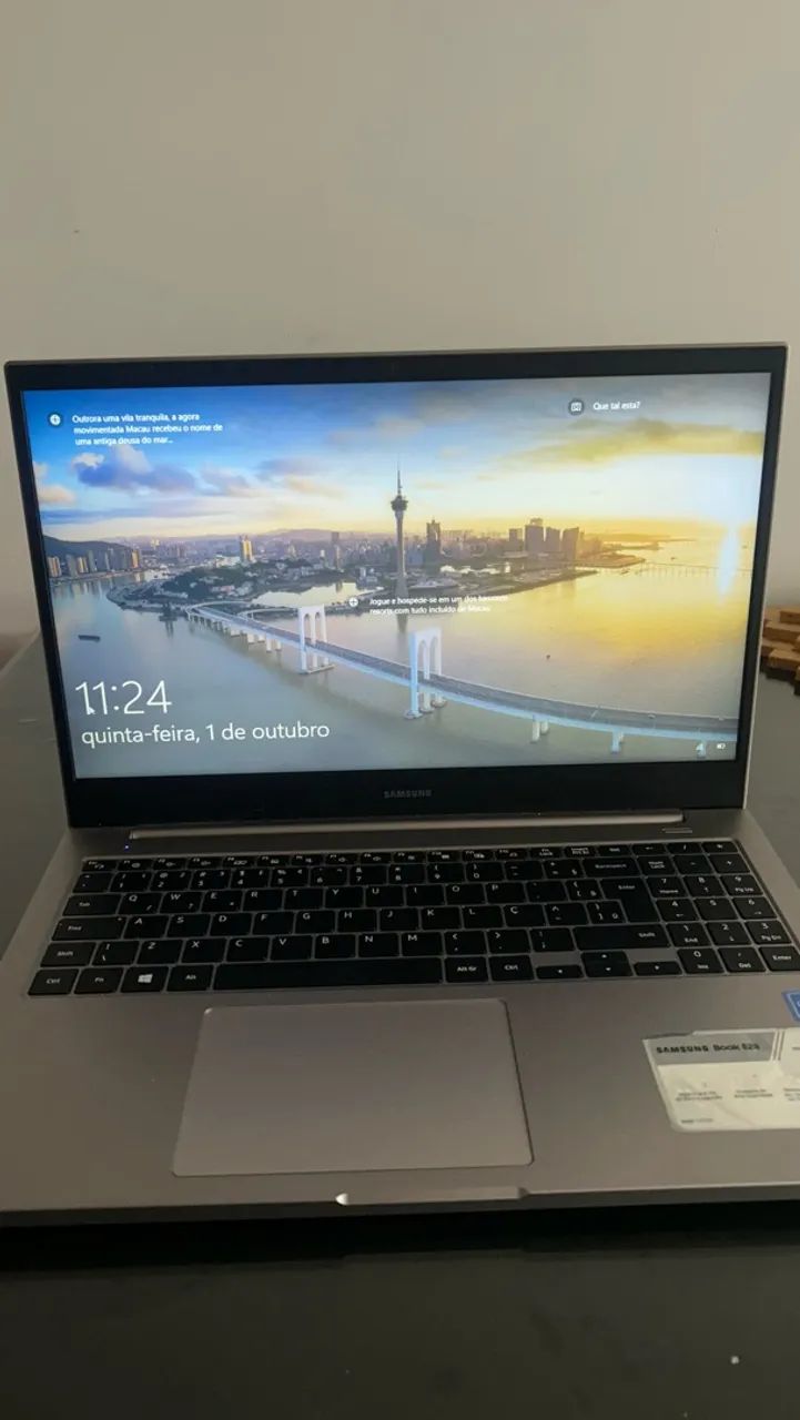 Samsung Book E20