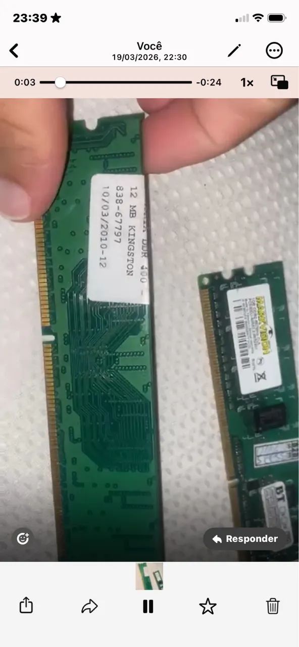 2 memoria ram de 1gb (cada) ddr2 400mhz