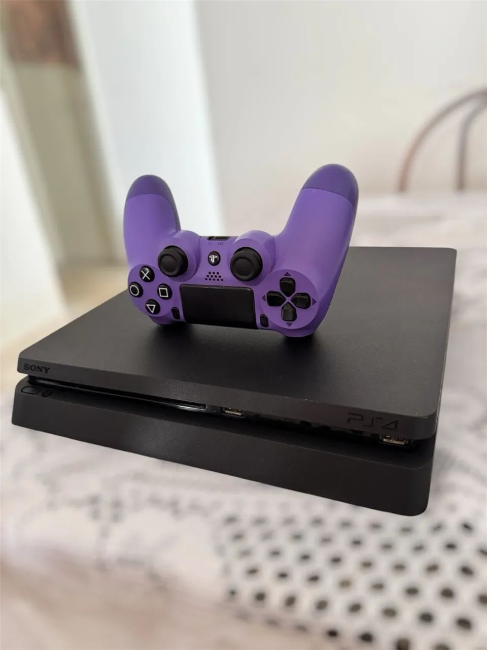 Ps4 slim 1T