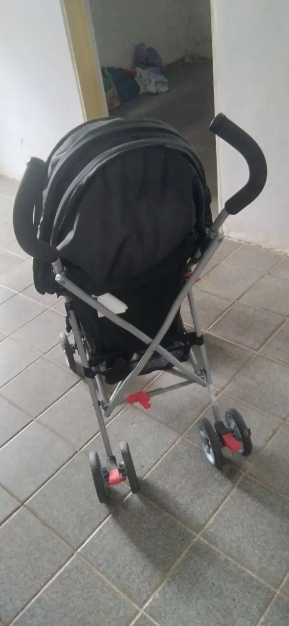 Vendo carrinho de bebê- Kolcraft / R$400,00 - Foto 2