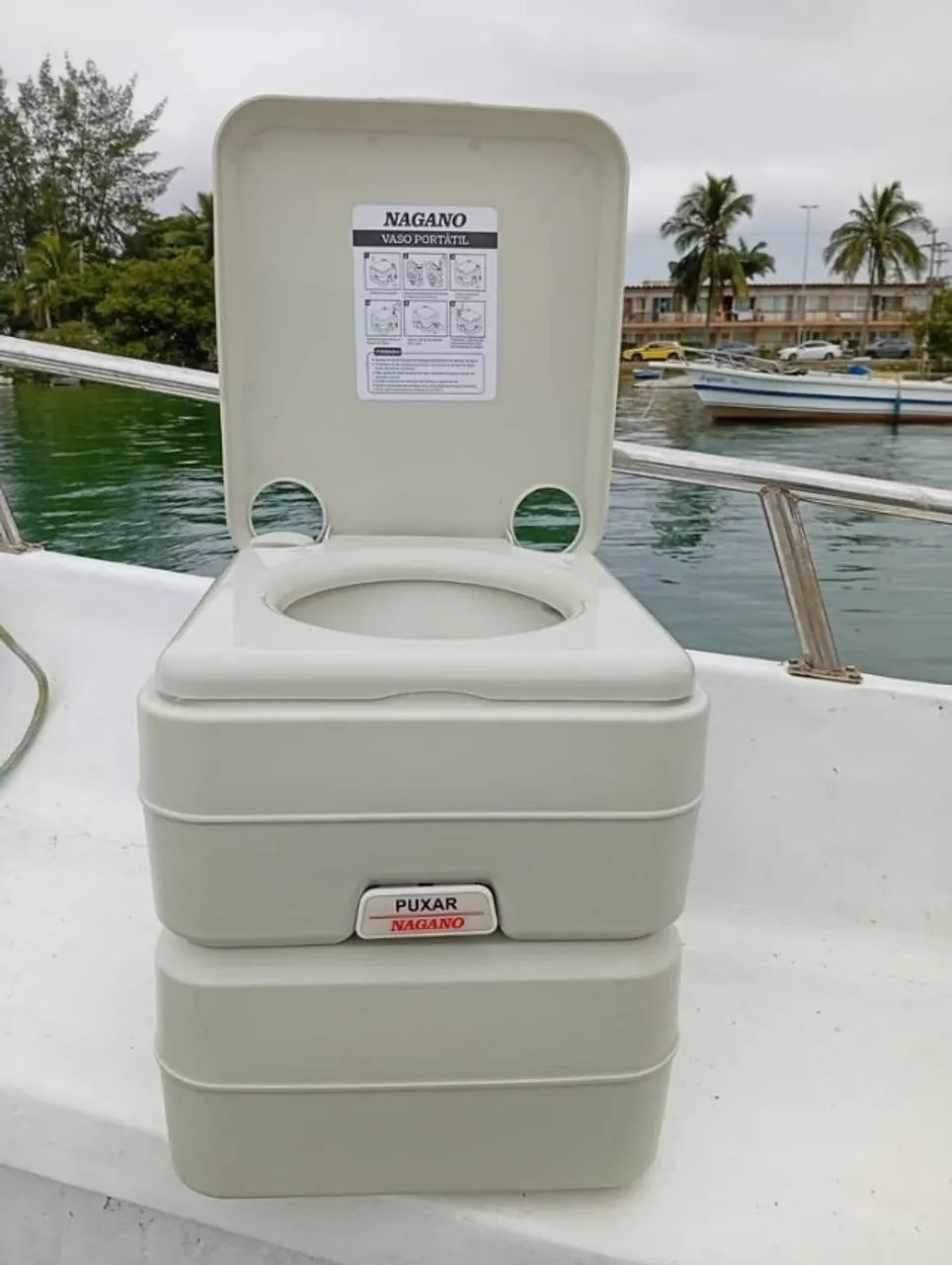 VENDO ou TROCO(carro) BARCO FIBRA - Foto 2